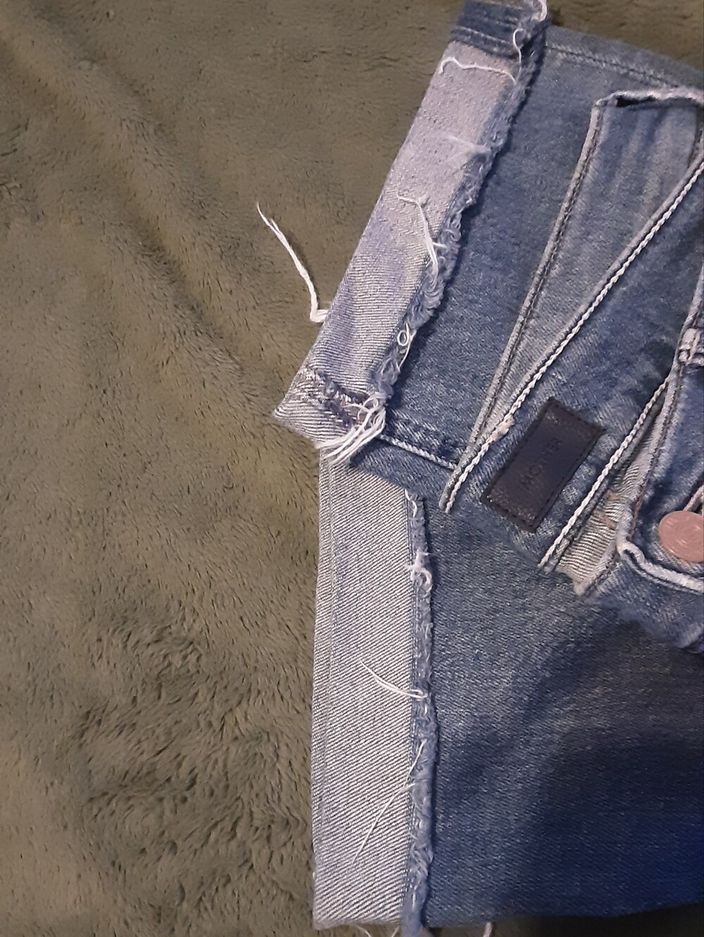 Mother New Lt Blue Jeans, Button Fly, Frayed Edge/ Distressed, Raw Hem 29 - Picture 10 of 10
